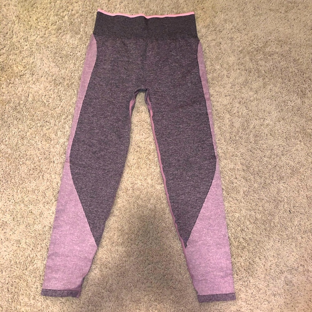VICTORIAS SECRET PINK SEAMLESS LEGGINGS